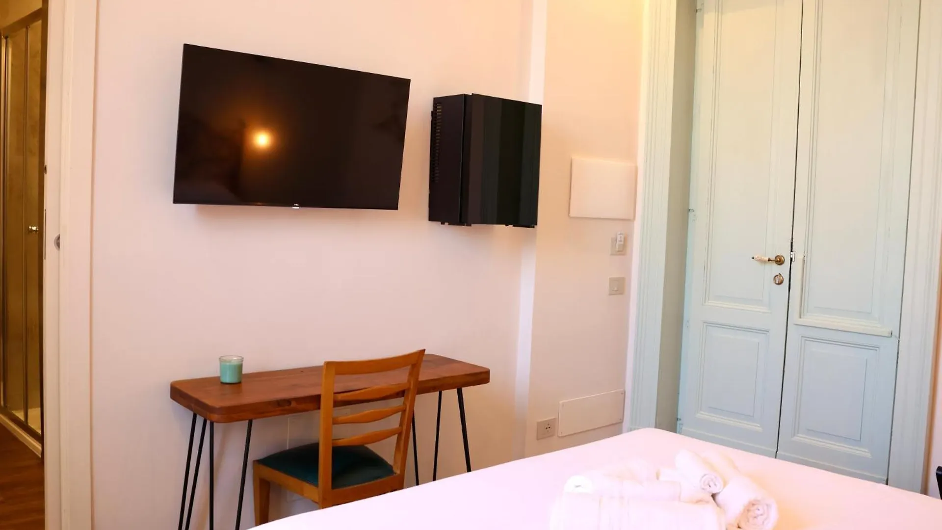 לינה וארוחת בוקר קטאניה Holiday Lux Boutique Room איטליה