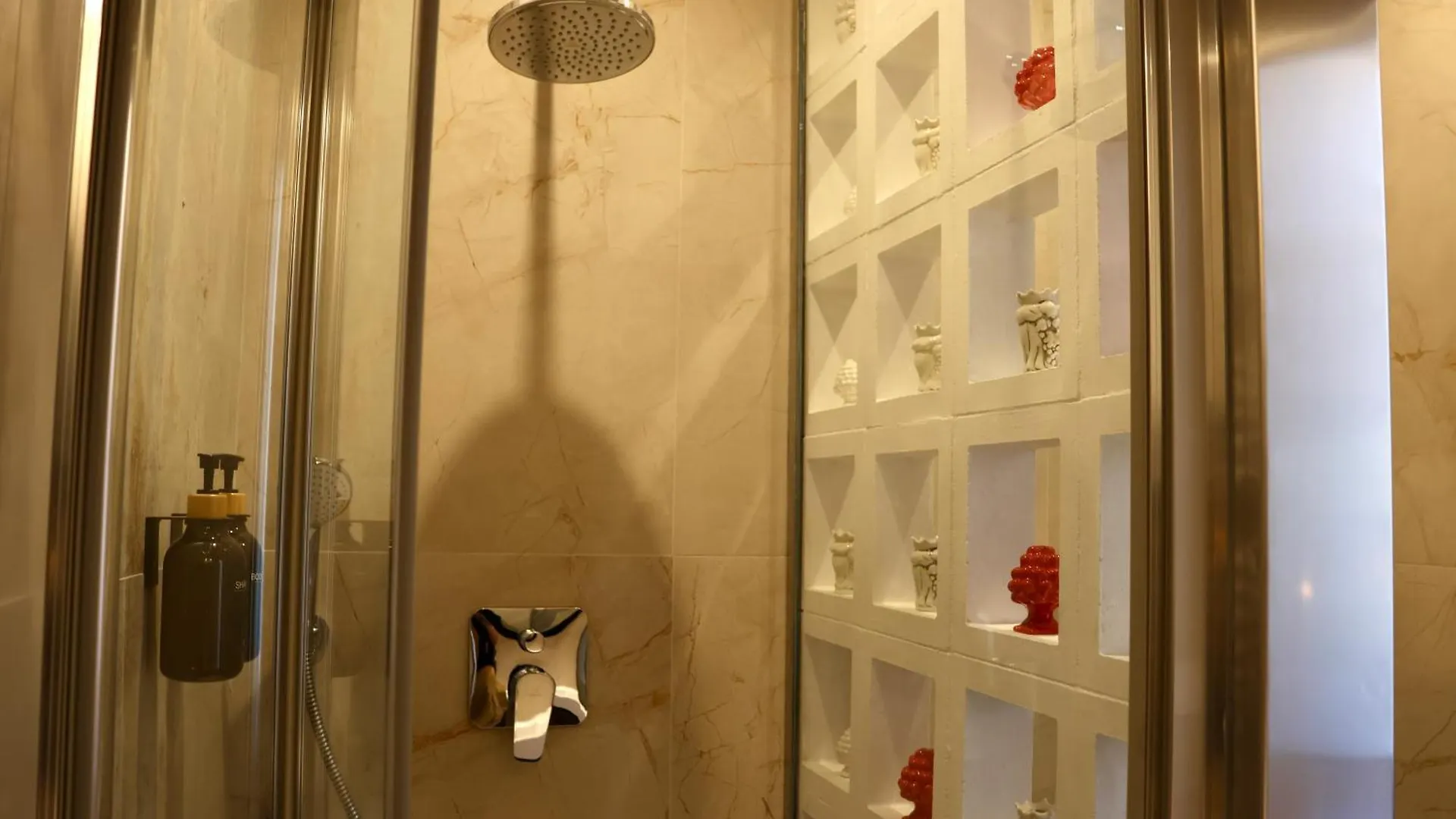 לינה וארוחת בוקר קטאניה Holiday Lux Boutique Room איטליה
