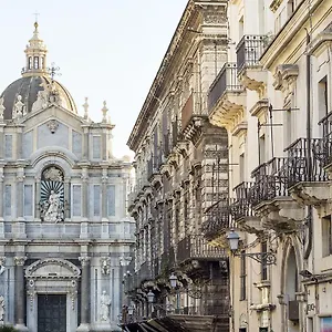 Hotel Duomo &, Catânia